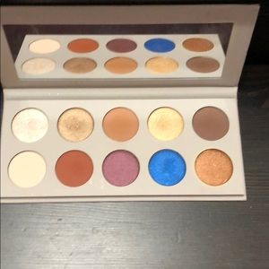 LIKE NEW KKW x MARIO palette
